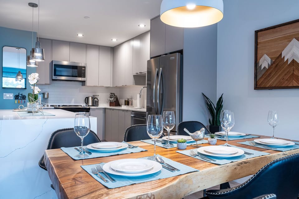 Open concept kitchen and dining area