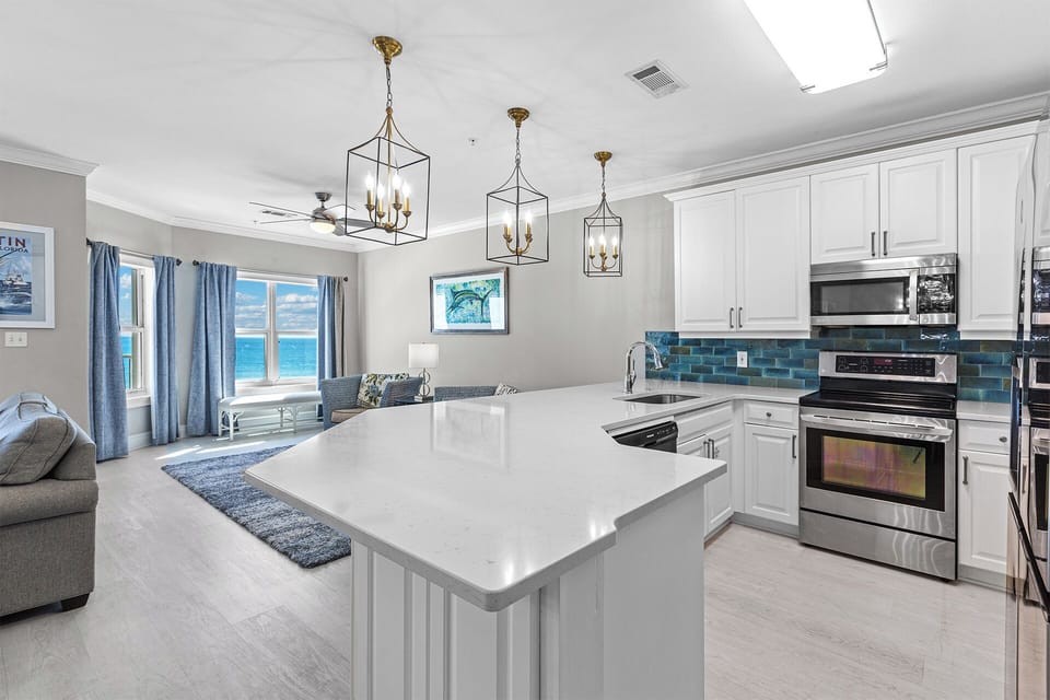 Crystal Dunes 504 Kitchen