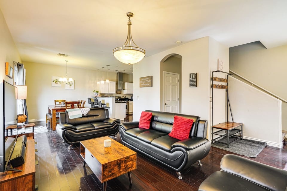 Living Room | 1st Floor | 2 Dedicated Workspaces | Free WiFi