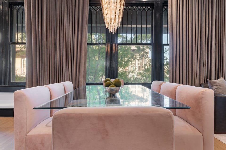 Living room includes queen-size sleeper sofa, dining at table for 8, dining at counter for 4.
Kitchen fully stocked with all cooking essentials.