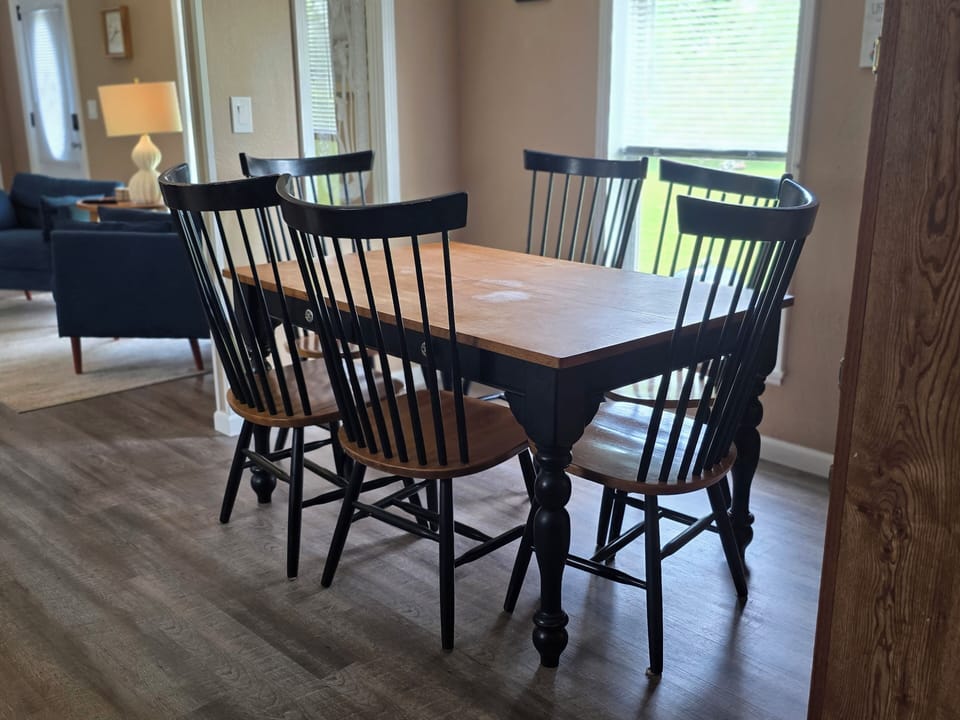 Dining room area with a Coffee station, tea, decaf coffee, and regular coffee. 