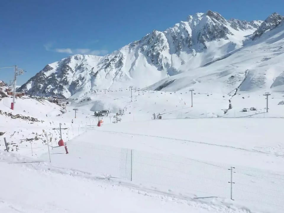 Snow and ski sports