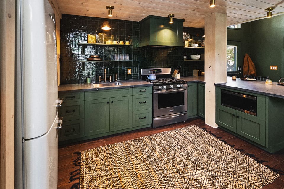 The full kitchen includes everything you need to cook meals yourself (if you choose) or to store leftovers from the many delicious restaurants nearby. 
