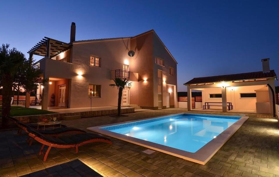 pool