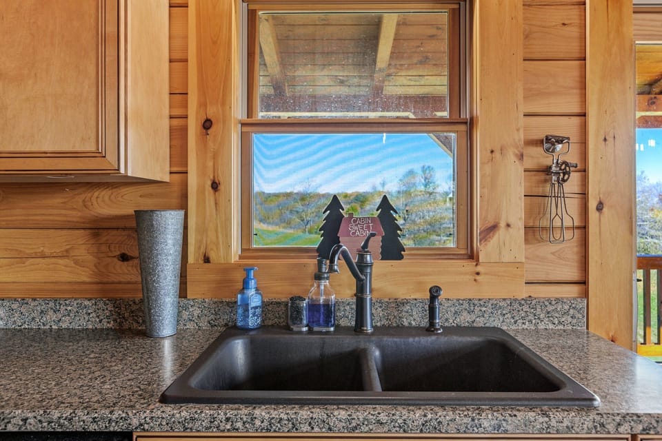 28 web or mls 169 state hwy 1036