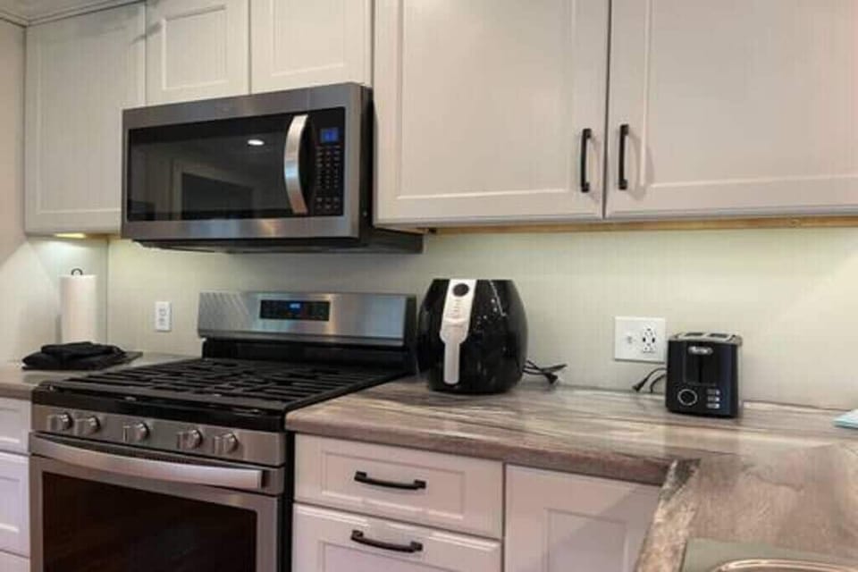 Gas stove, air fryer, toaster, hand mixer, waffle maker.