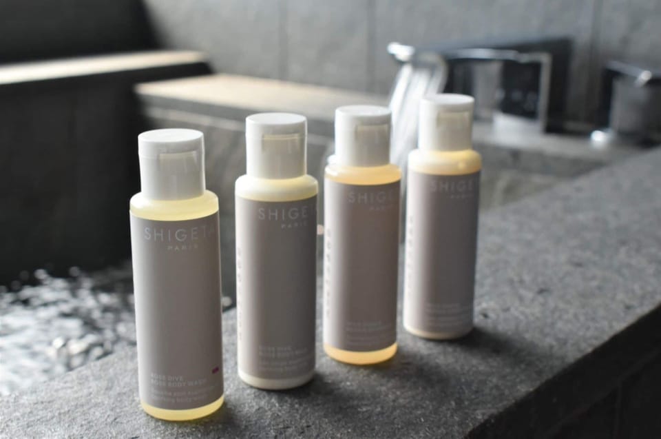 Bathroom amenities