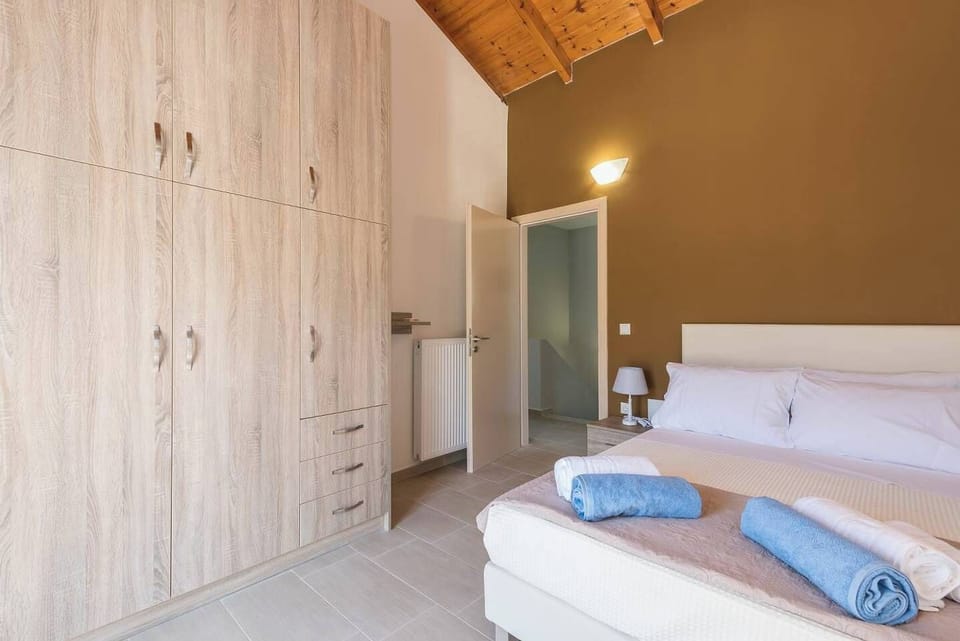 Bright, Spacious Retreat for Rest and Storage