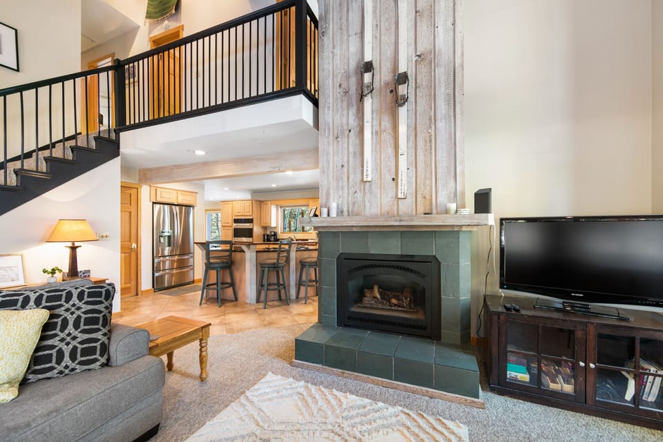 Living Room with gas fireplace