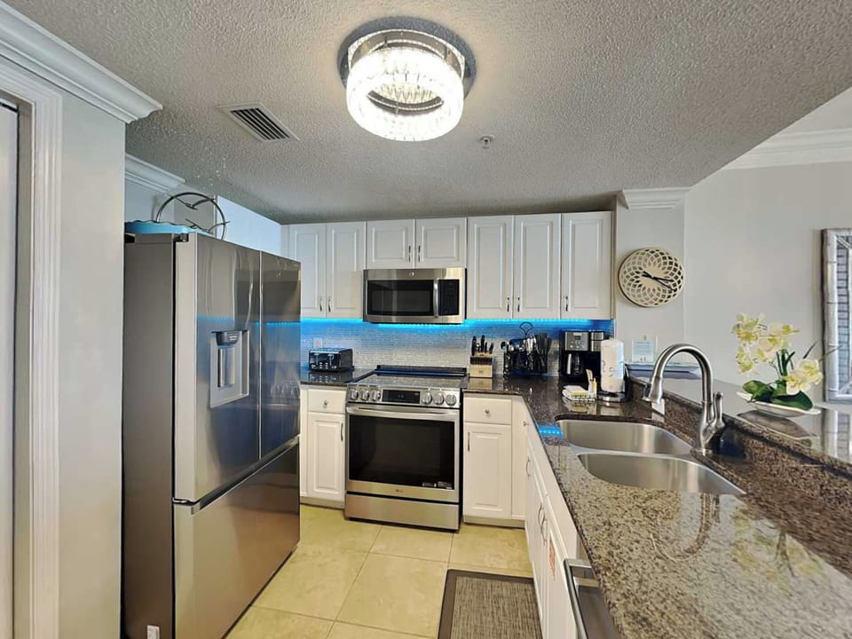 Kitchen - Modern Appliances