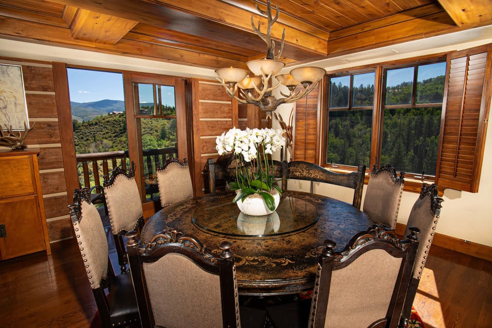 Ritz906-Dining-1