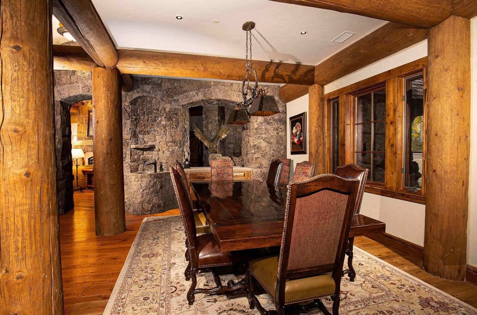 3380-Daybreak-Ridge-Dinning