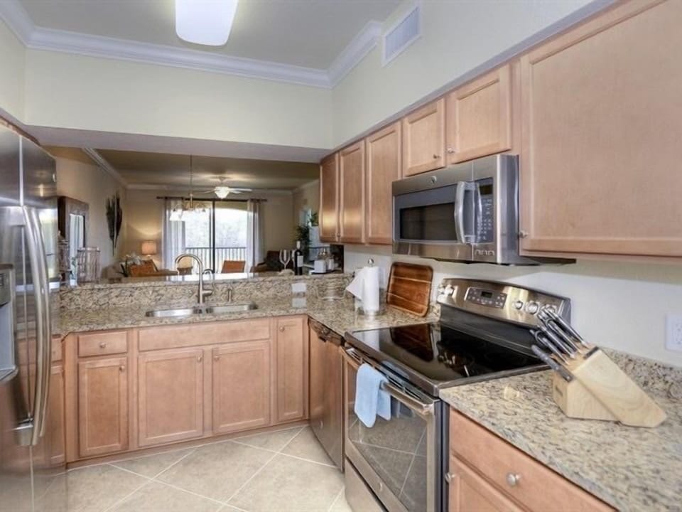 Treviso Bay Luxury Resort Condo 2/2 (236)