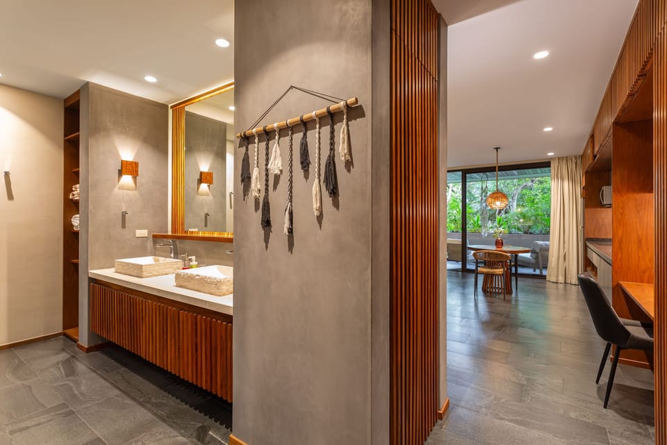 large double sink bathroom 