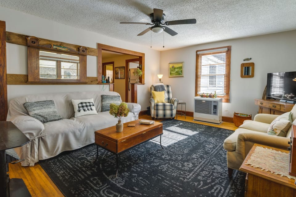 Topton Vacation Rental | 3BR | 2BA | Step-Free Entry | 1,155 Sq Ft