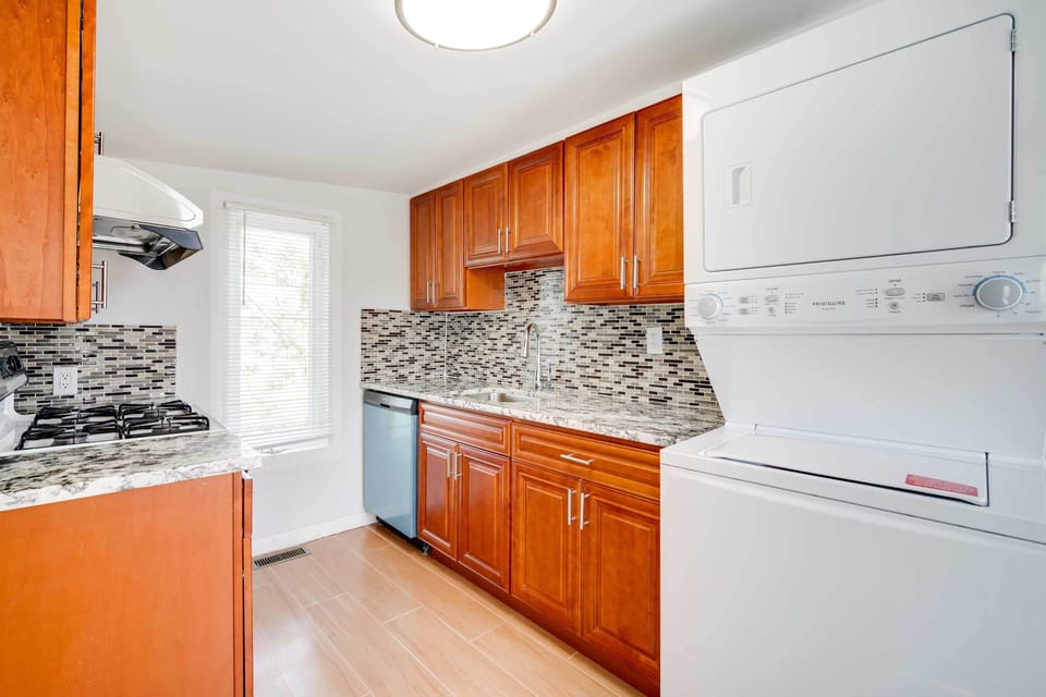 Kitchen | In-Unit Laundry | Dishware & Flatware