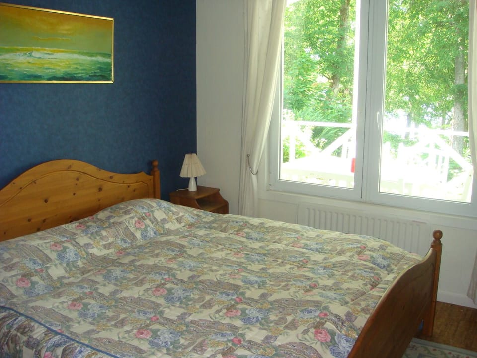 Triple room with double bed and single bed
