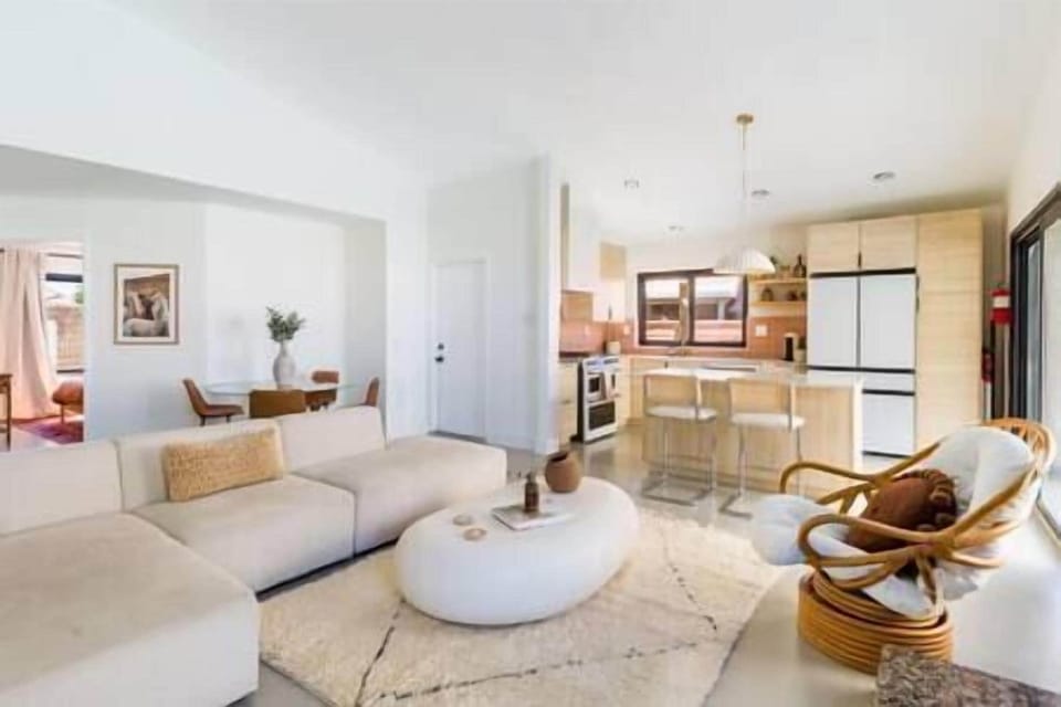 8ad6baa5 cfe3 47b3 98be db4db0e98a28