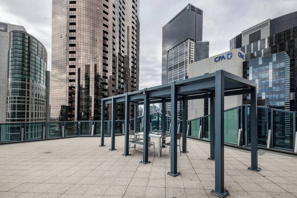 Amazing balcony views overlooking the Southbank precinct
