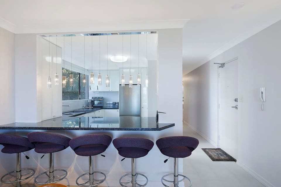  Sit up at the breakfast bar or whip up a feast in the well-equipped kitchen.
