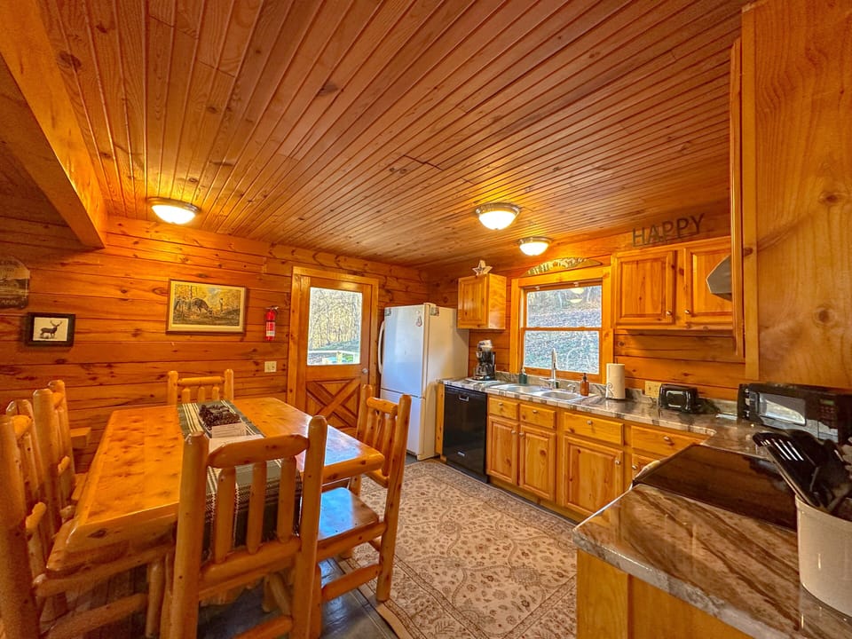 1st Choice Lodging Wilderness Lodge 