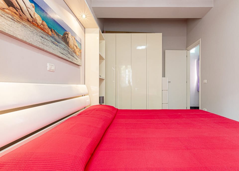 Doubelroom with wardrobe-Mandorlo-Elba Island