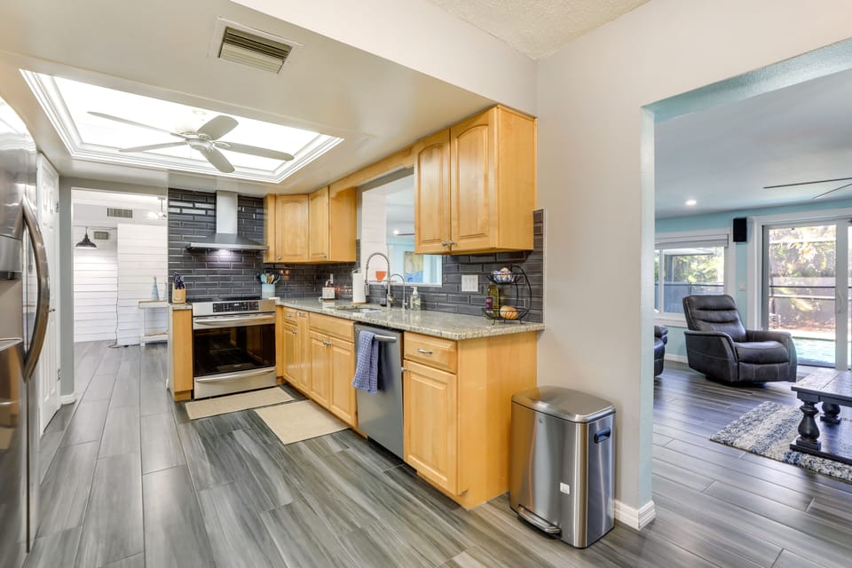 Kitchen | Cooking Basics | Keurig/Drip Coffee Maker | Trash Bags/Paper Towels