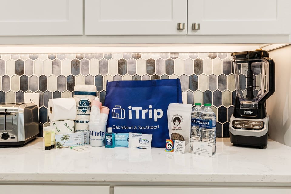 All iTrip Properties have a Complementary “First Night Essentials” Bag. Also, with iTrip, sheets & towels (kitchen & bath) are provided at no extra co