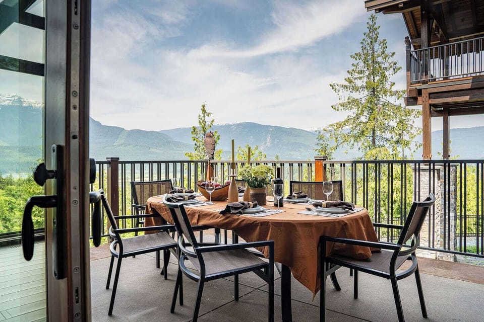 Balcony with mountain views off kitchen