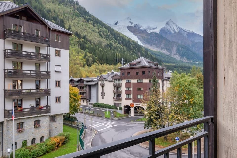 View from Balcony. ChamSud bus stop to right, Chamonix centre to left 