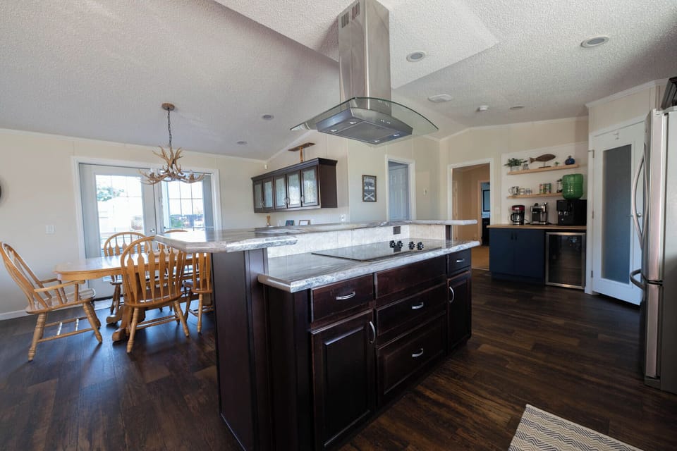 Kitchen Island 
