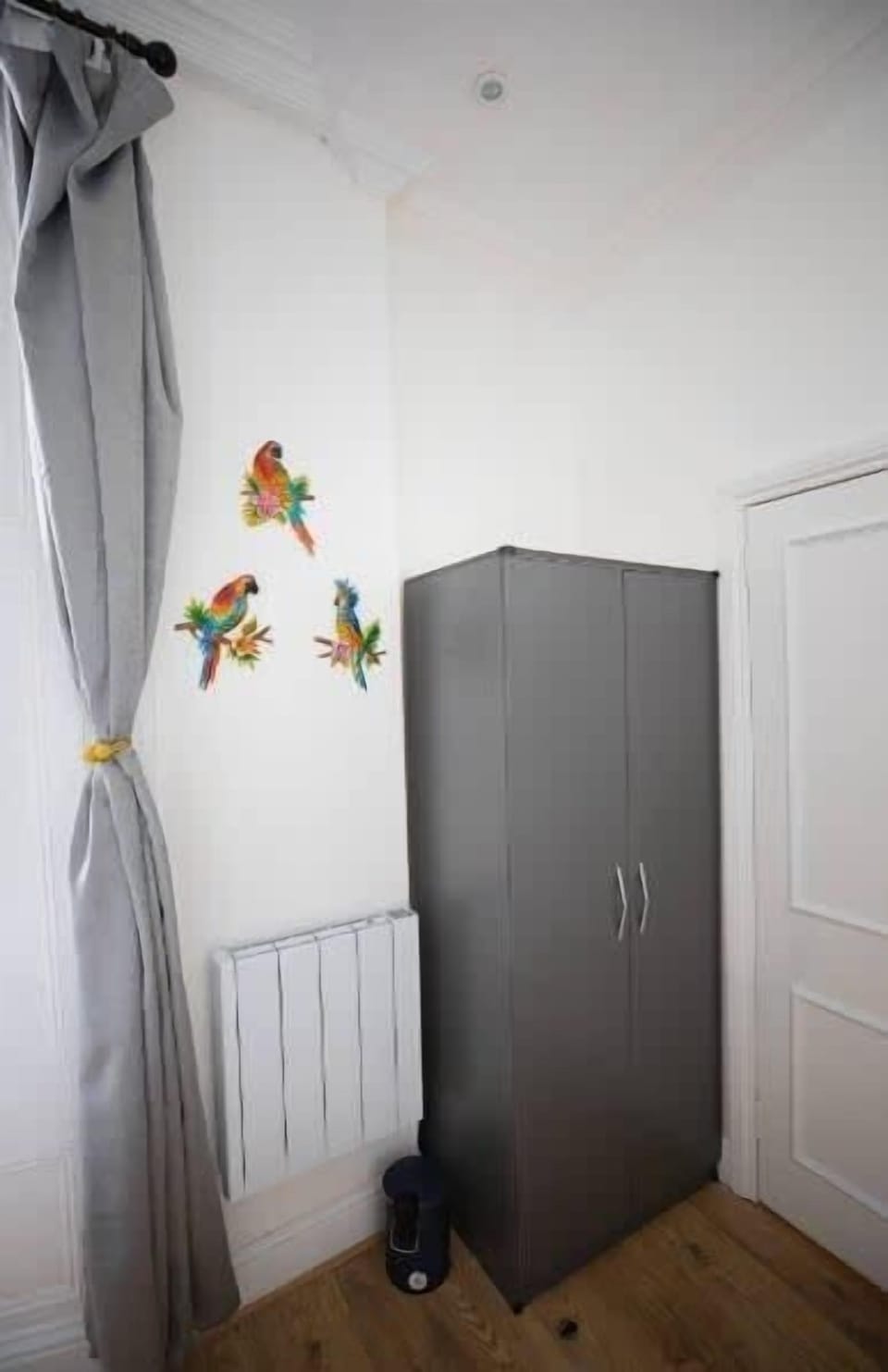 CLOSET