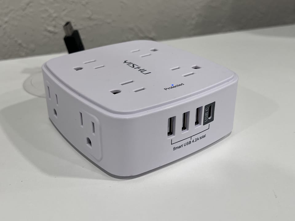 Power Strip
On desk power strip with 8 outlets, 3 USB ports and C port.