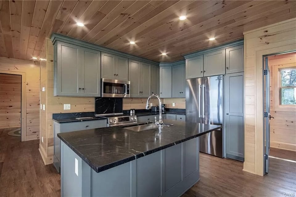 Kitchen with Bosch appliances