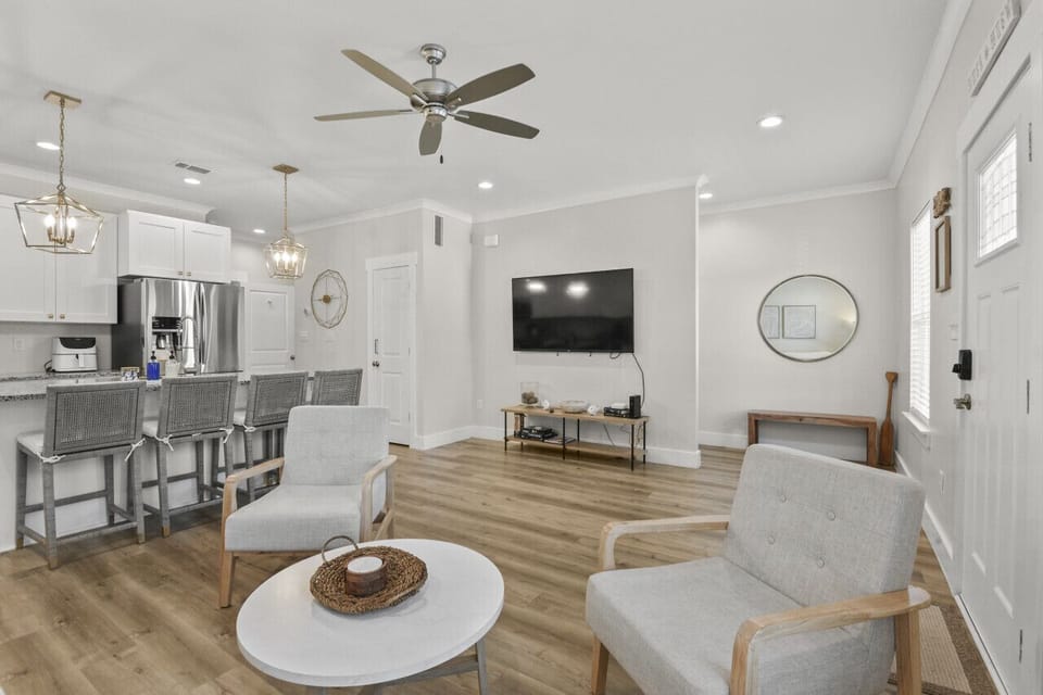 Living Room & Kitchen