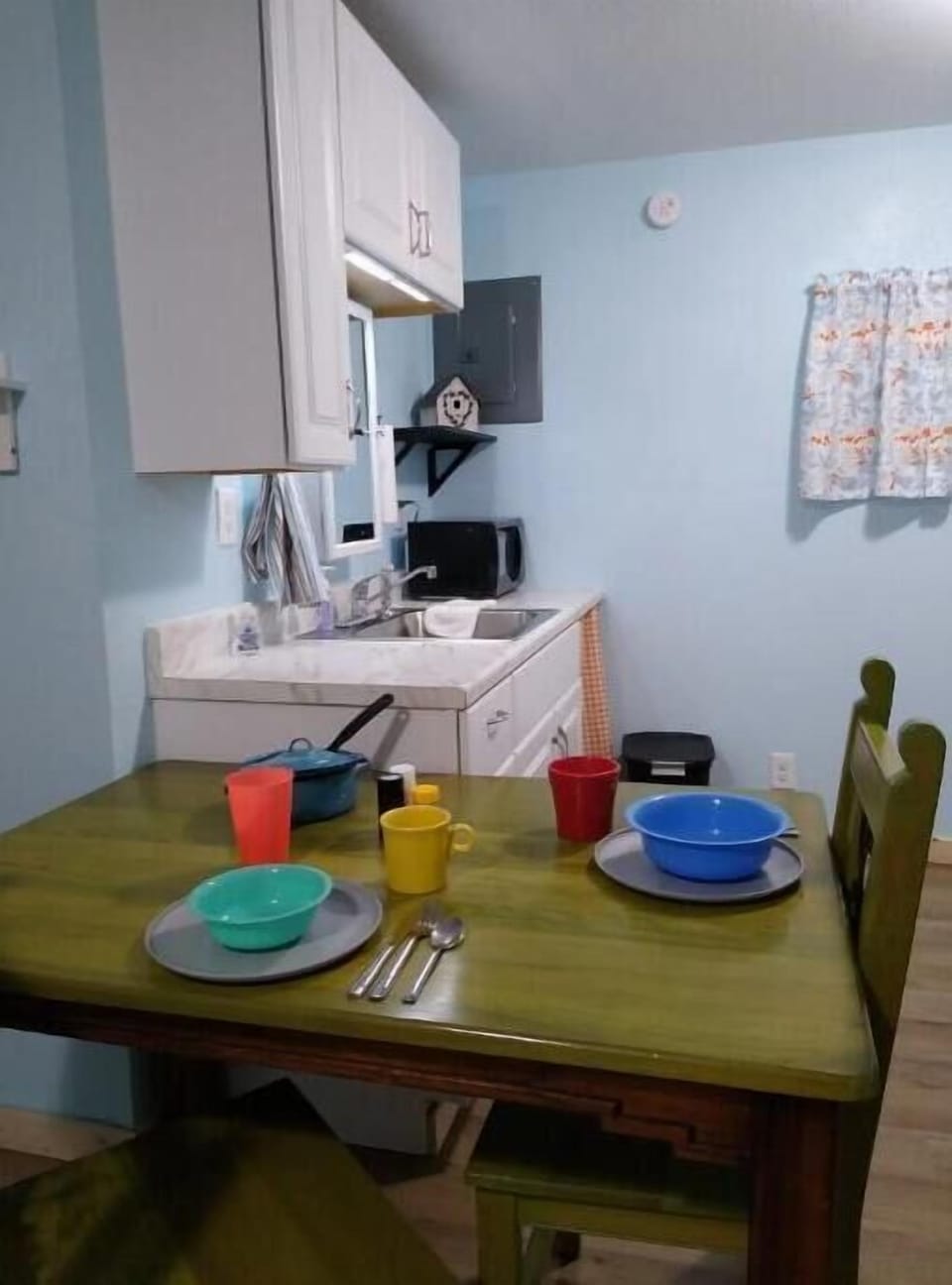 Enjoy a meal or play games - whatever suits your fancy!