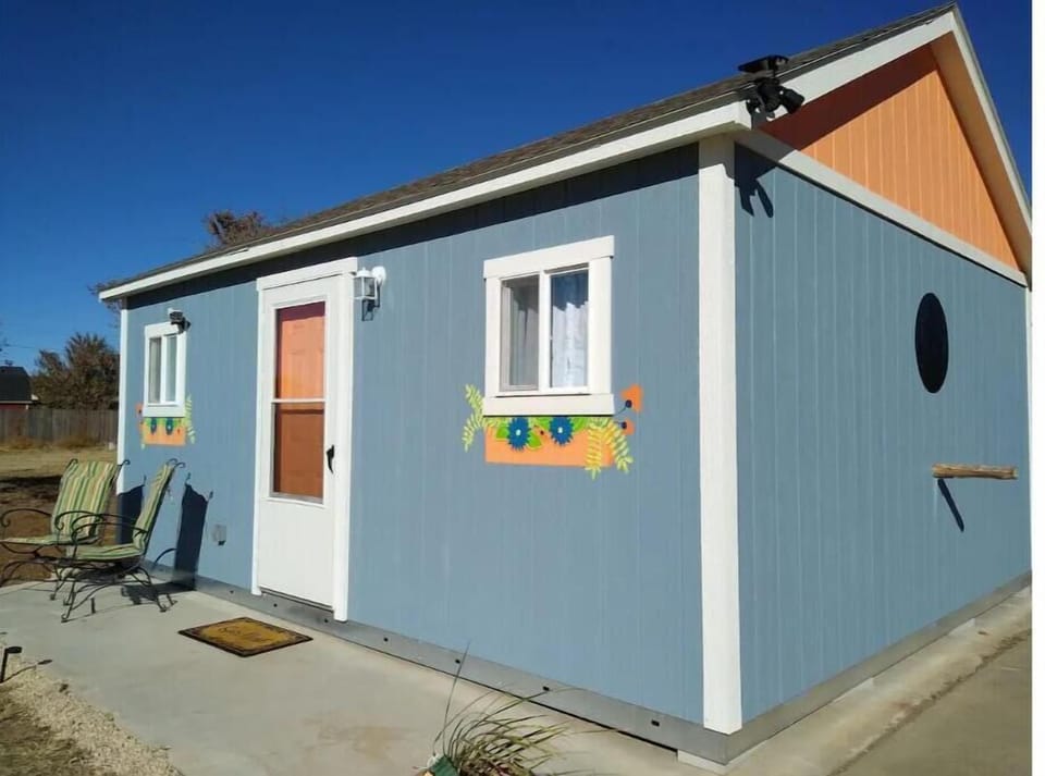 Welcome to the Birdhouse in Texas!