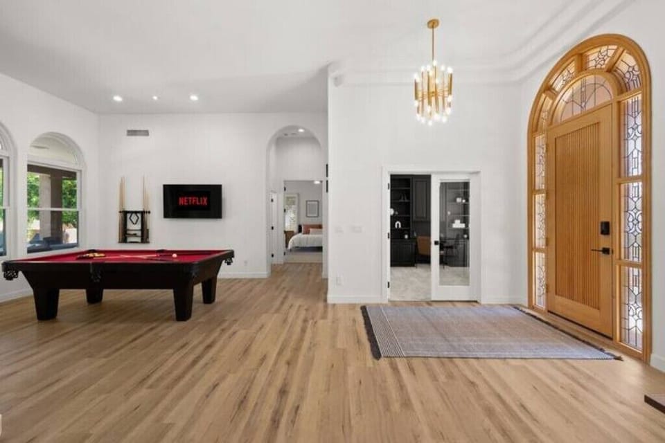 Dining room and pool table room