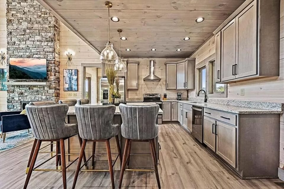 Revetta Retreat's Homey Kitchen
