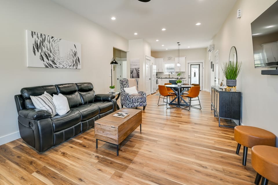 Campbellsville Vacation Rental | 2BR | 1.5BA | 1,300 Sq Ft | Step-Free Access