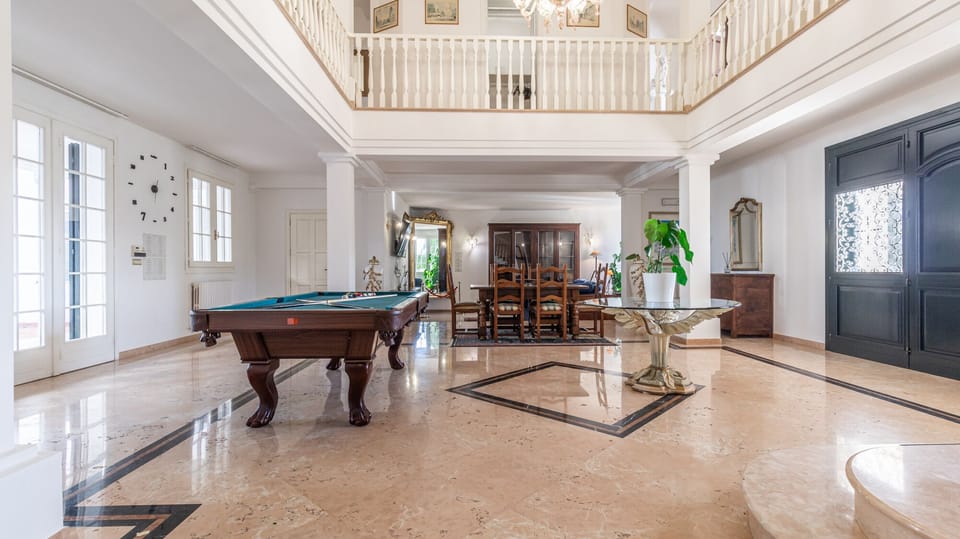 Game room