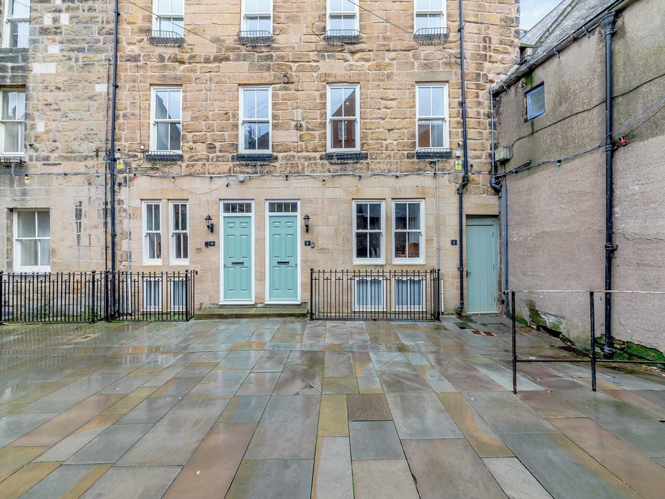 Exterior | Town Square House - Alnwick Hideaways, Alnwick