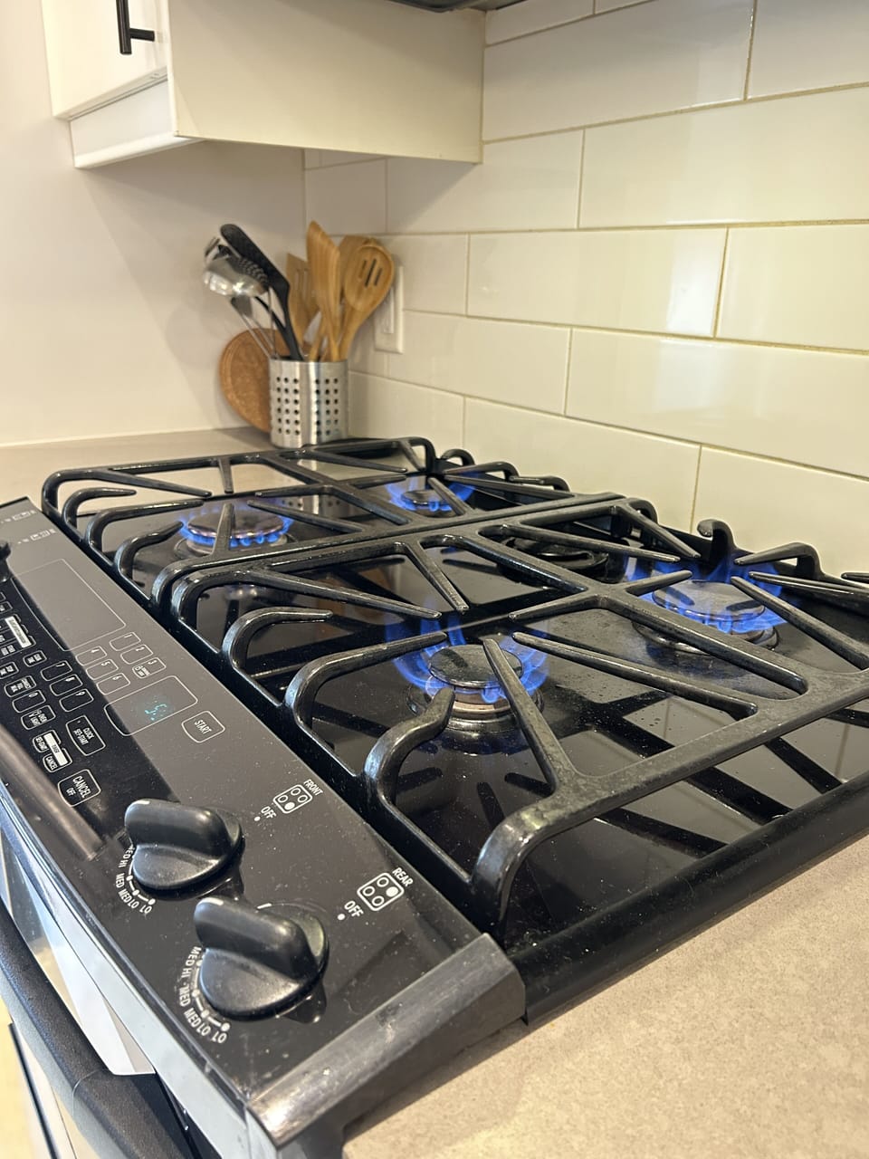 Gas stove