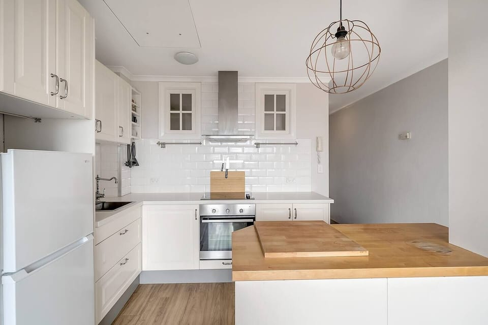 Kitted with modern appliances, the stylish kitchen allows guests to whip up a meal at home.

