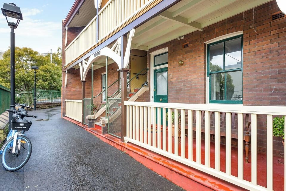 A small patio provides additional charm with Sydney Harbour views for you to enjoy 