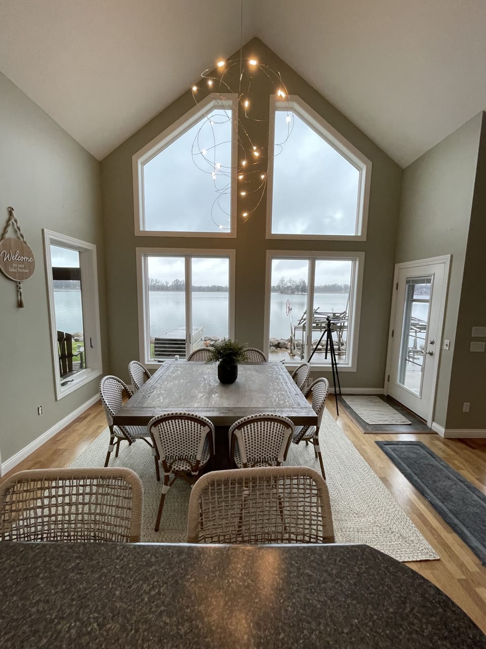 Dining Area - seats 8 people at the table and 4 people at the bar. 
