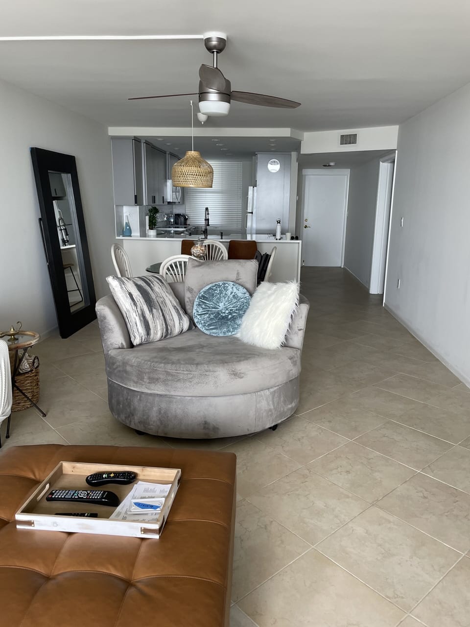 Living room oversized swivel chair