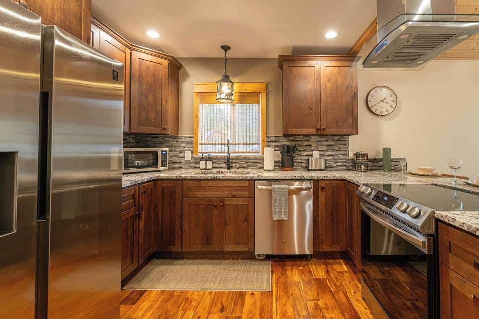 Well equipped kitchen