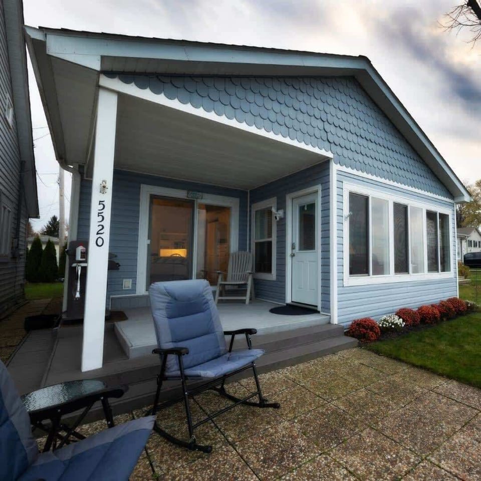 Welcome to the front of your vacation home in Ashtabula! Charming, inviting, and full of character—this is where your getaway begins. Snap a pic, take a breath, and get ready to enjoy comfort, convenience, and Lake Erie charm. 🏡📍✨