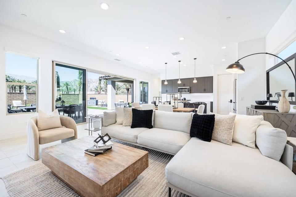 Bright and spacious living Room